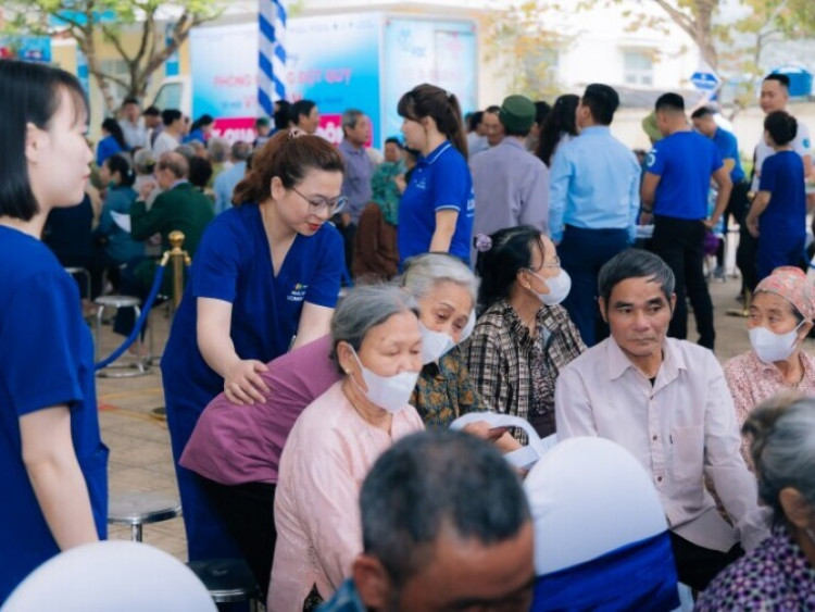 Thông tin doanh nghiệp - Better Choice Awards 2026: Long Châu tiếp tục khẳng định vị thế tiên phong trong chăm sóc sức khỏe cộng đồng