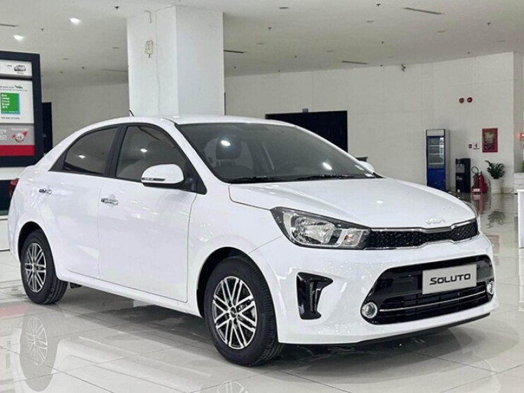 Giao thông - Kia Soluto "sập giá" còn 299 triệu đồng, rẻ ngang xe điện mini