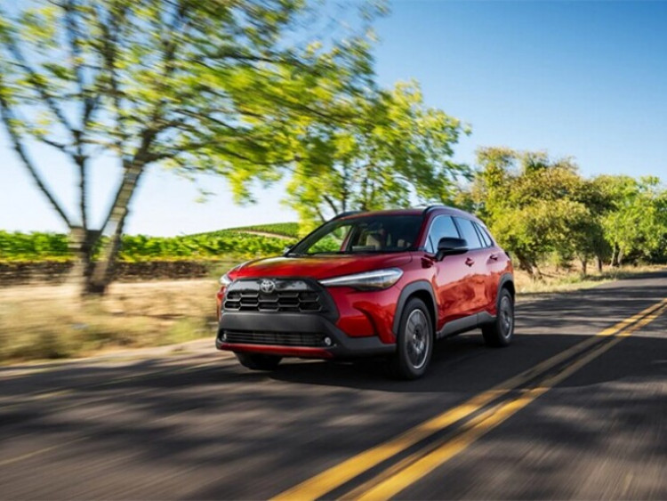 Toyota Corolla Cross 2027 tăng giá, bỏ phiên bản hybrid được nhiều người chú ý