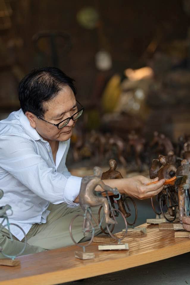 Triển lãm "Chuyện nhỏ, chuyện to" của NSND Vương Duy Biên - 1