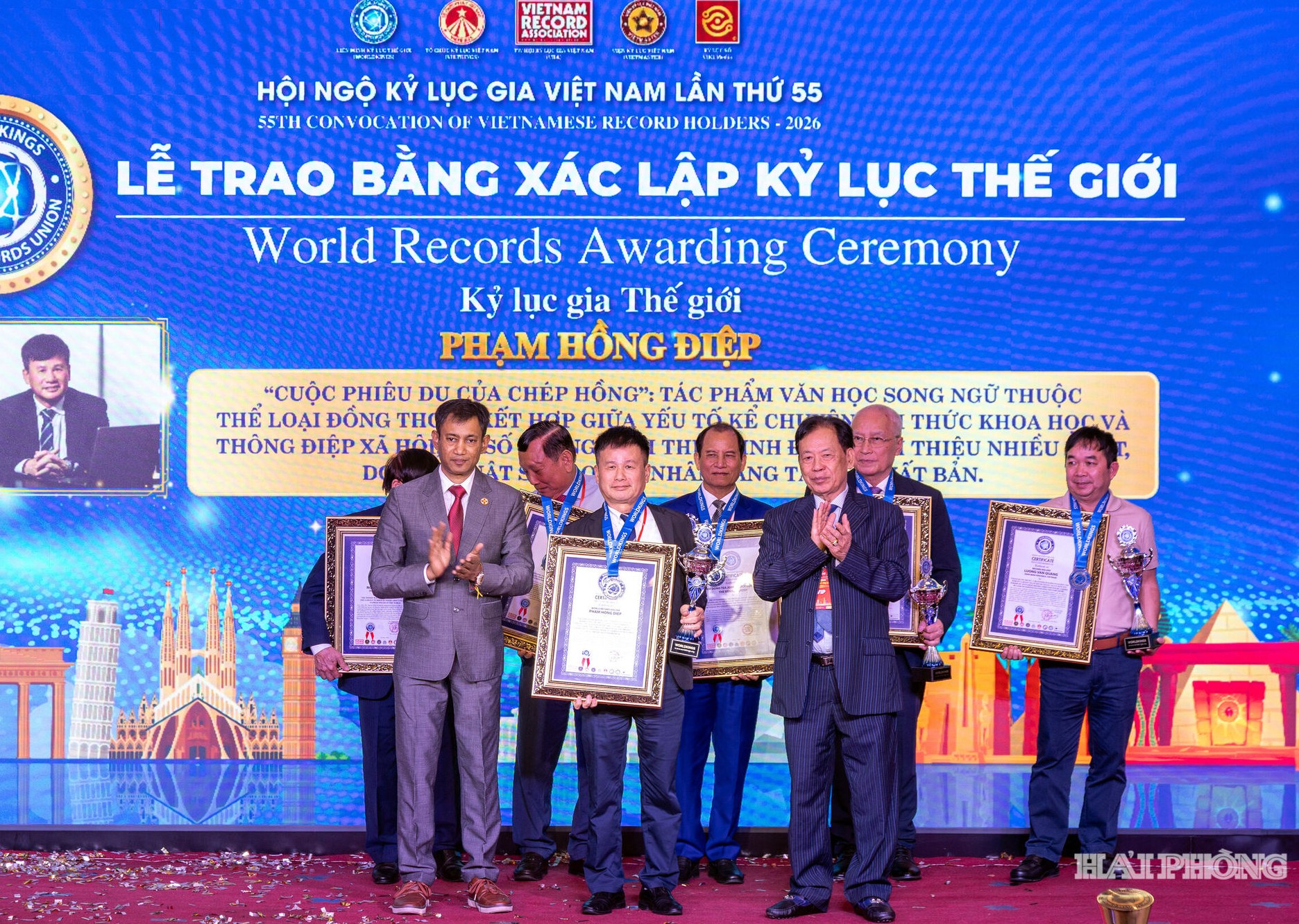 Phạm Hồng Điệp đưa Cụ Mén và Chép Hồng ra thế giới - 3