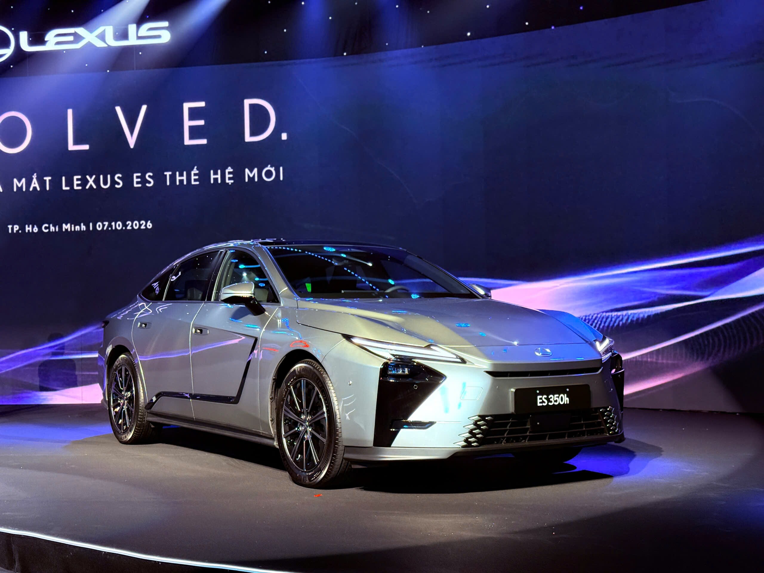 Lexus giới thiệu bộ đôi ES Hybrid và thuần điện thế hệ mới - 4