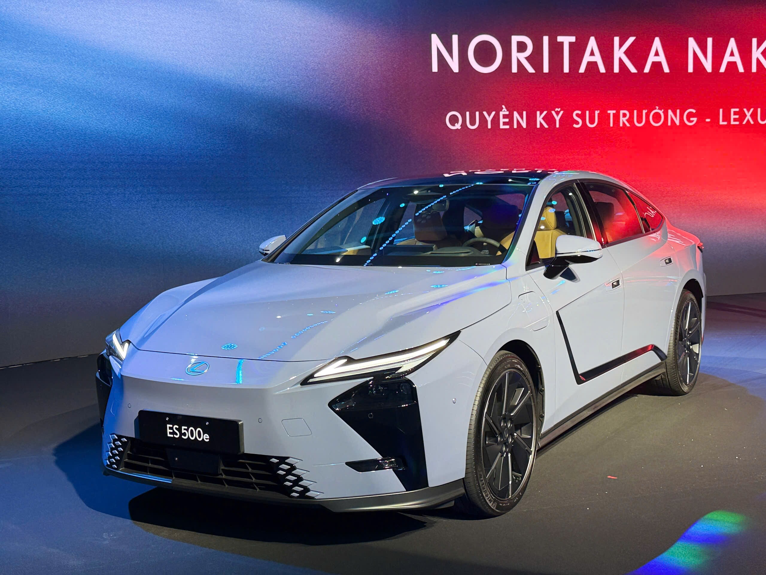 Lexus giới thiệu bộ đôi ES Hybrid và thuần điện thế hệ mới - 2