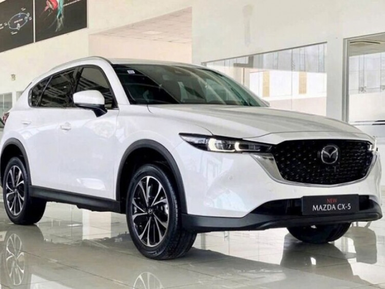 Giao thông - Mazda và các hãng giảm giá mạnh dòng xe gầm cao dịp cuối năm