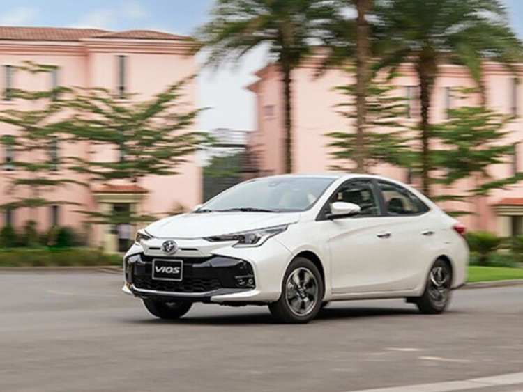 Cùng khoảng tiền, mua Hyundai Accent, Toyota Vios hay Mazda2?