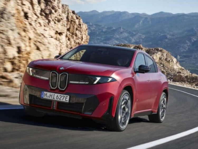 Giao thông - BMW ra mắt dòng xe điện iX4 thế hệ mới