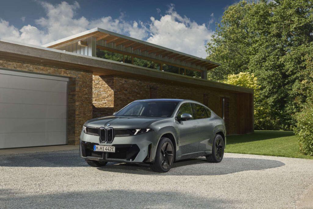 BMW ra mắt dòng xe điện iX4 thế hệ mới - 6