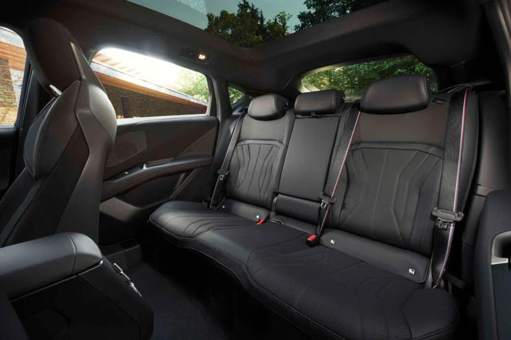 BMW ra mắt dòng xe điện iX4 thế hệ mới - 5