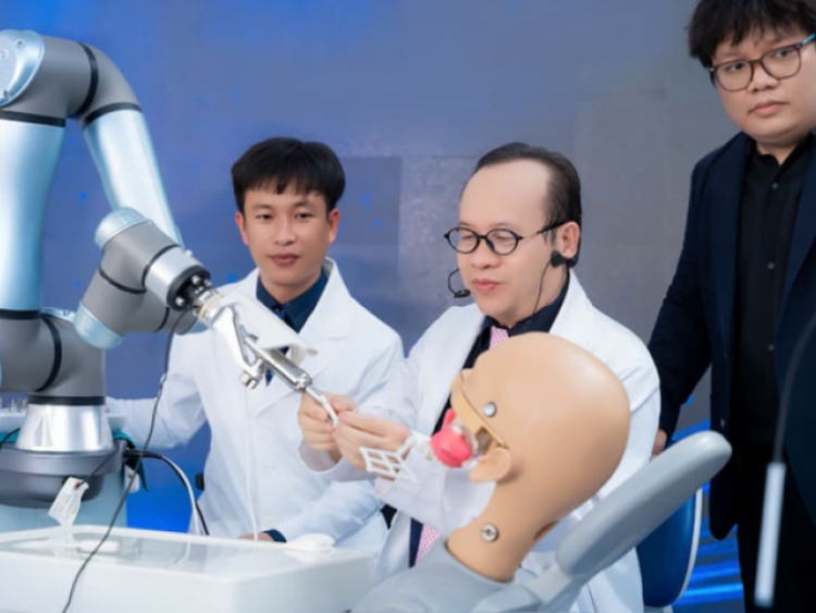Thông tin doanh nghiệp - Nha Khoa Nhân Tâm đầu tư robot cấy ghép Implant thế hệ mới