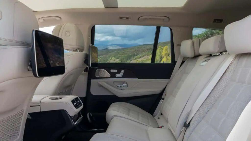 Mercedes-Benz giới thiệu dòng xe GLS bản nâng cấp mới - 4
