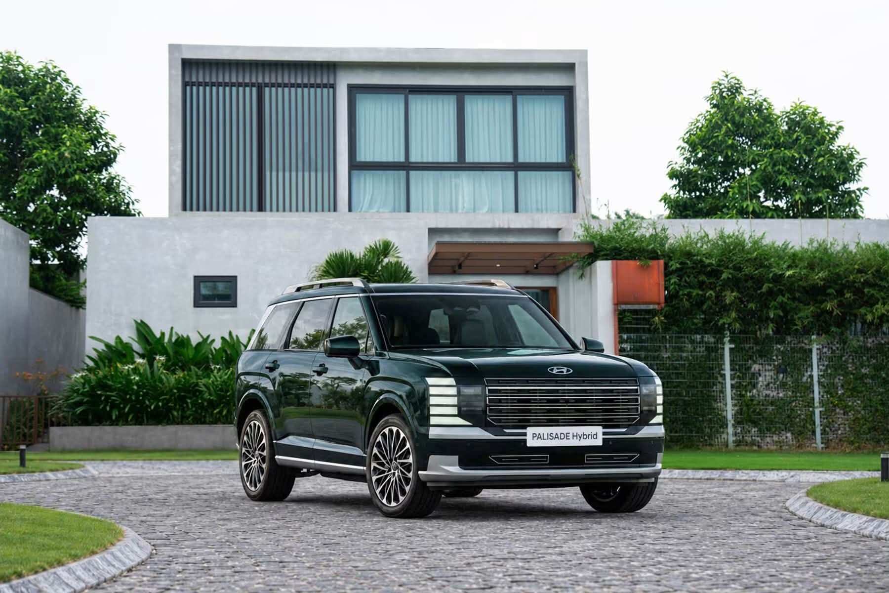Hyundai Palisade Hybrid mới công bố giá bán tại Việt Nam - 1