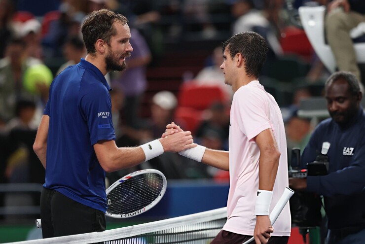 Nóng nhất thể thao sáng 18/10: Medvedev có hành động không đẹp tại Thượng Hải Masters - 1