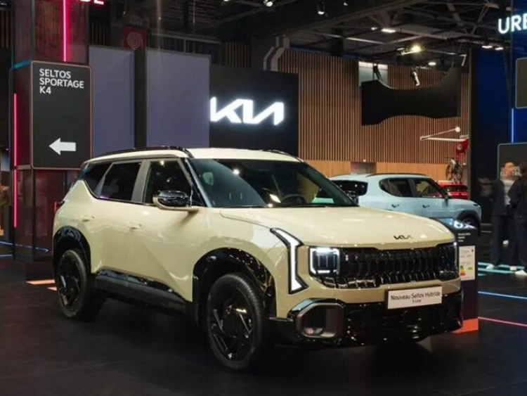 Vén màn Kia Seltos Hybrid thế hệ mới, màn hình khủng