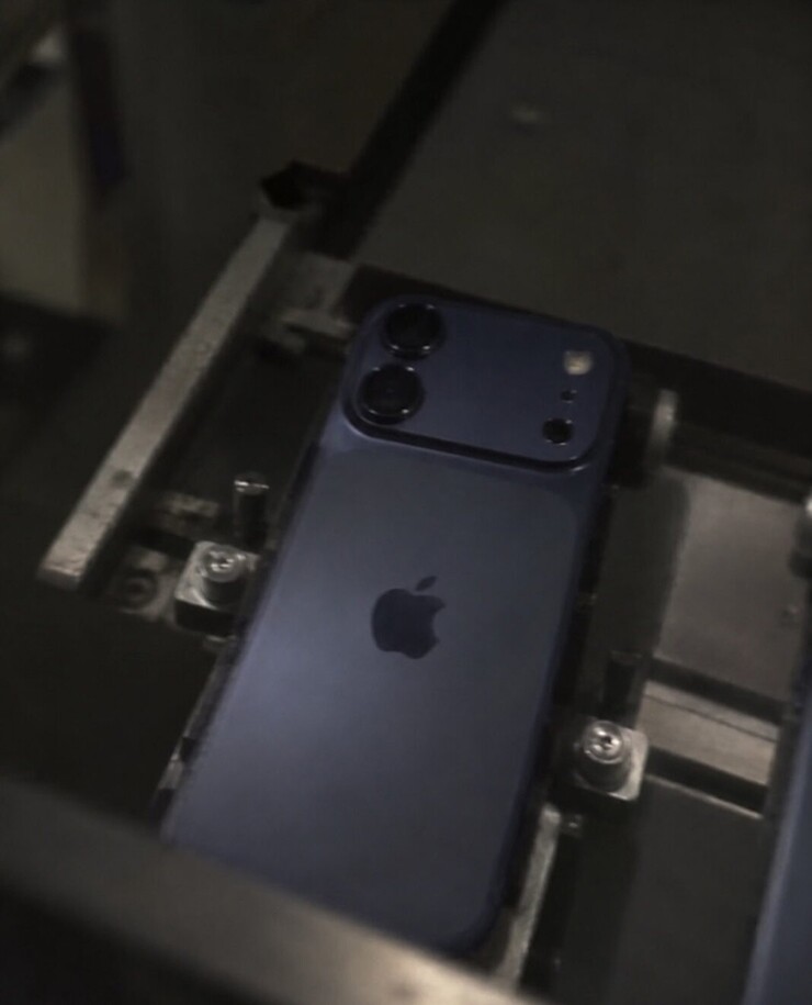 Diện mạo iPhone 18 bất ngờ xuất hiện - 2