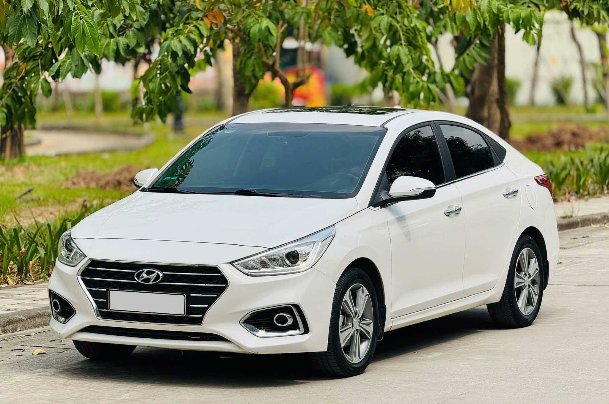 Nữ mới lấy bằng có nên chọn Hyundai Accent cũ để nâng cao tay lái? - 1