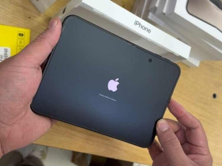 Công nghệ - HOT: Video đập hộp iPhone Duo siêu sớm