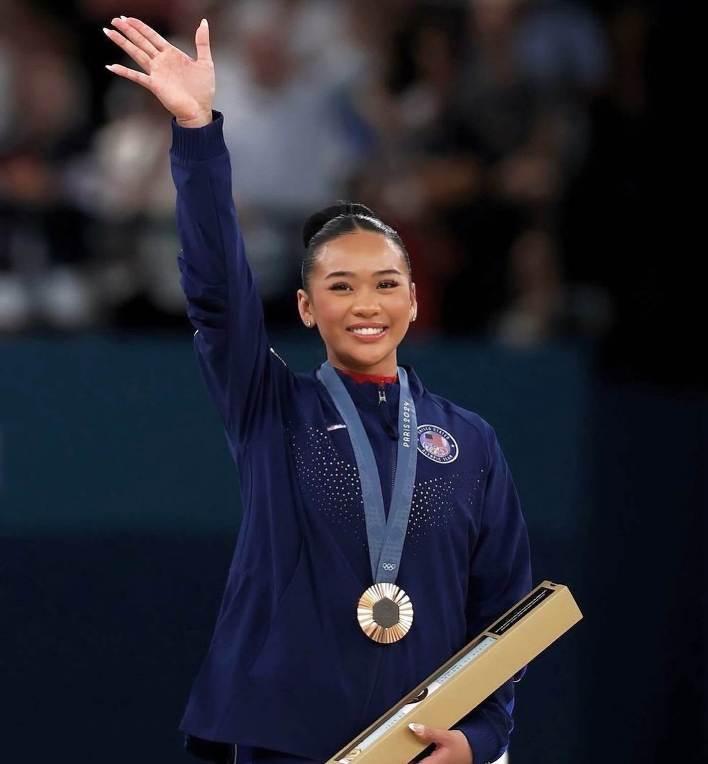 Nữ hoàng Olympic người H'Mông gây chú ý với phong cách mặc xuyên thấu táo bạo - 10