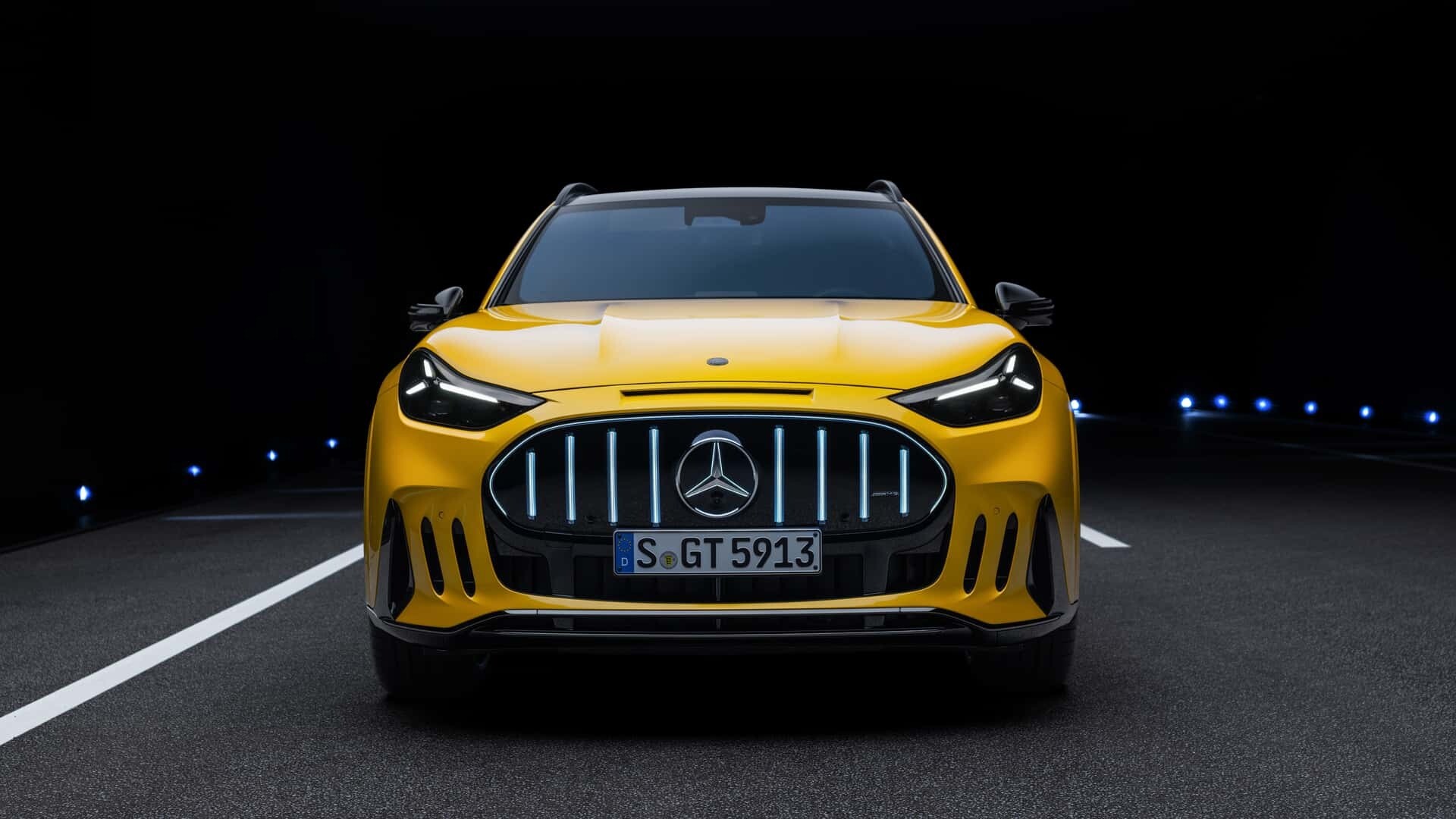Mercedes-AMG GT thế hệ mới trình làng, kẻ khen người chê thiết kế xấu - 1
