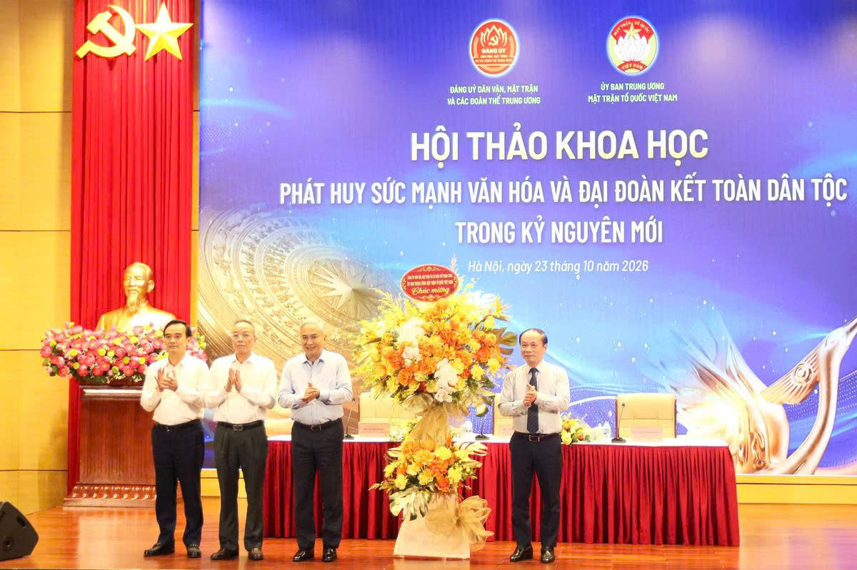 Đưa văn hóa thành sức mạnh tinh thần củng cố vững chắc khối đại đoàn kết toàn dân tộc - 1