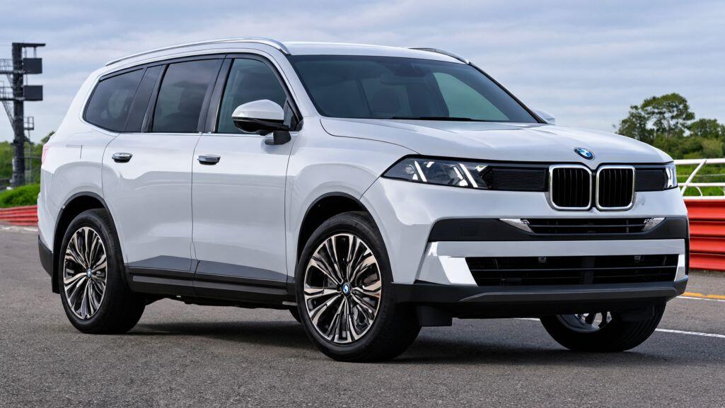 BMW sản xuất xe SUV cỡ lớn cạnh tranh Cadillac Escalade - 1