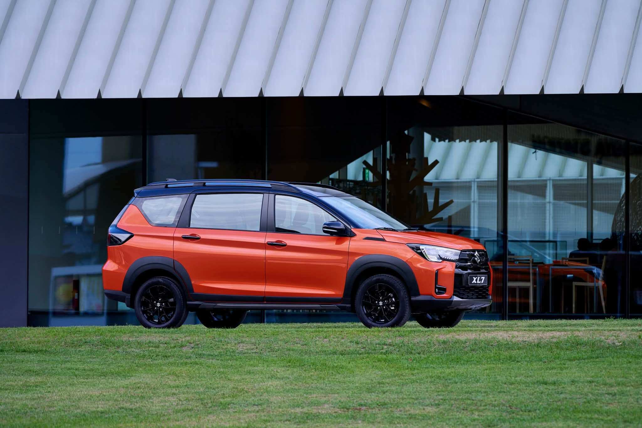 Suzuki Việt Nam công bố giá bán dòng xe XL7 nâng cấp mới. - 4