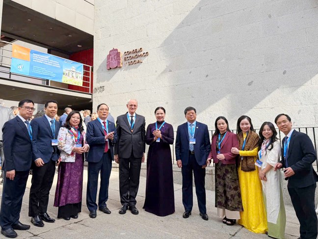 Đoàn đại biểu cấp cao Ủy ban Trung ương MTTQ Việt Nam thăm và làm việc tại Vương quốc Tây Ban Nha - 2