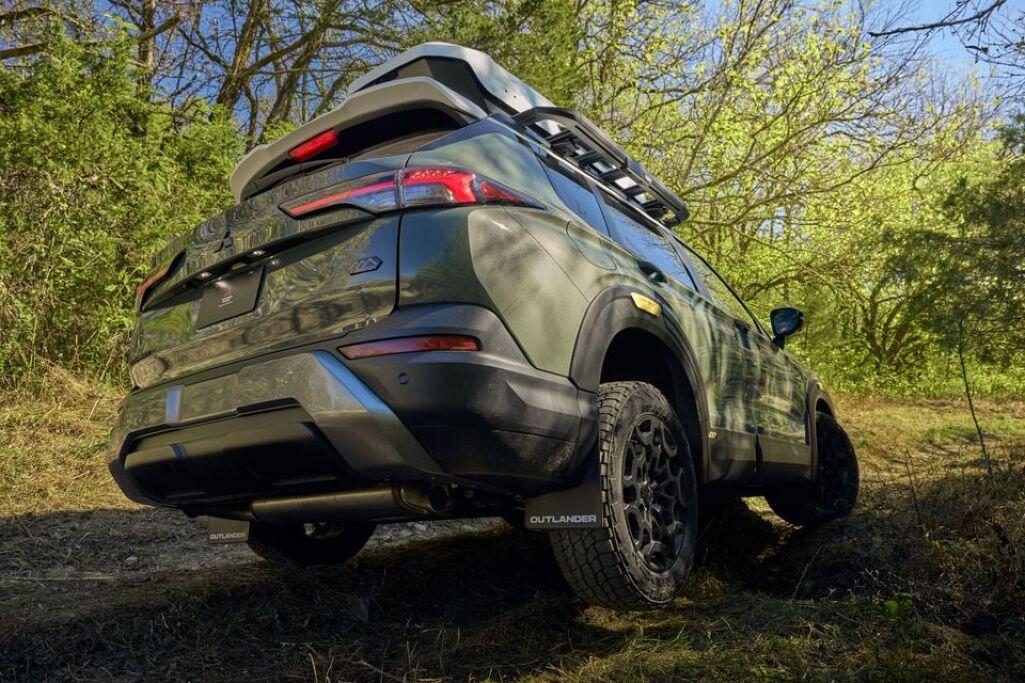 Mitsubishi Outlander sắp về Việt Nam có thêm bản Offroad - 3