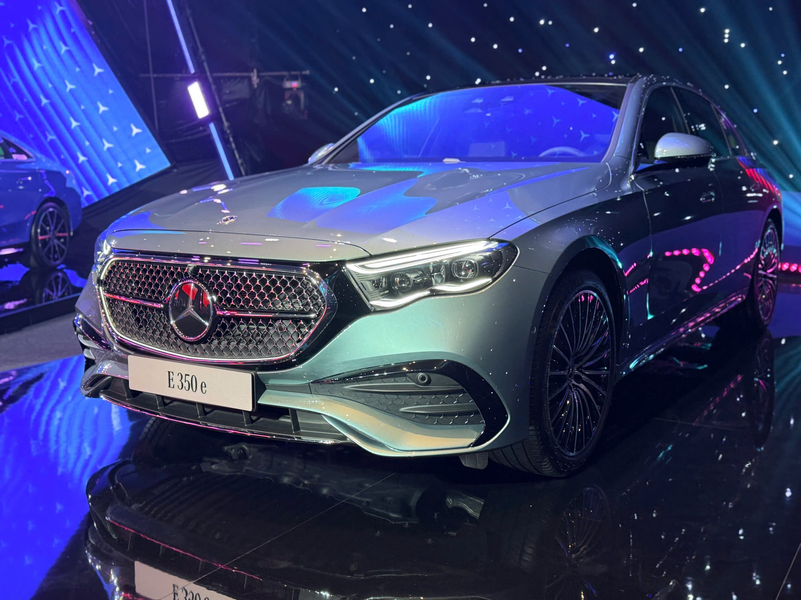 Chi tiết mẫu xe điện Mercedes-Benz CLA 200 đầu tiên về Việt Nam - 4